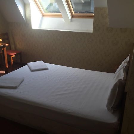 Irish Hotel Shumen Exterior photo